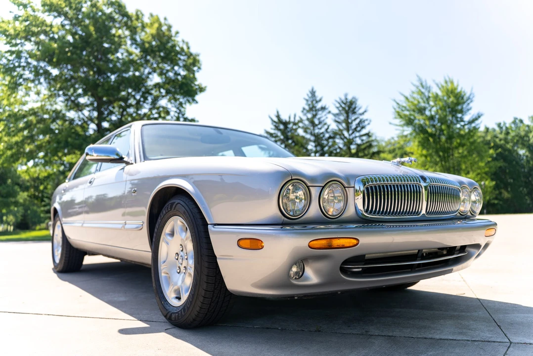 2001 Jaguar X308 XJ - Image 4 of 31