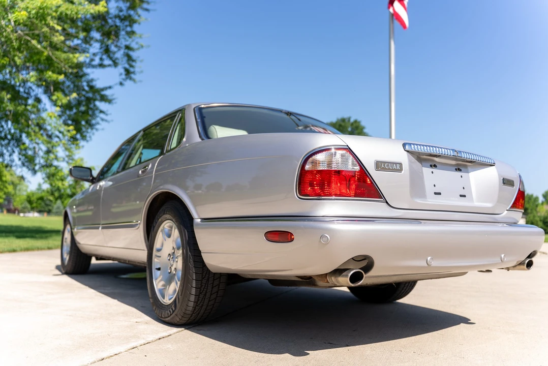 2001 Jaguar X308 XJ - Image 19 of 31