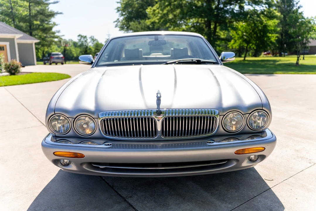 2001 Jaguar X308 XJ - Image 10 of 31