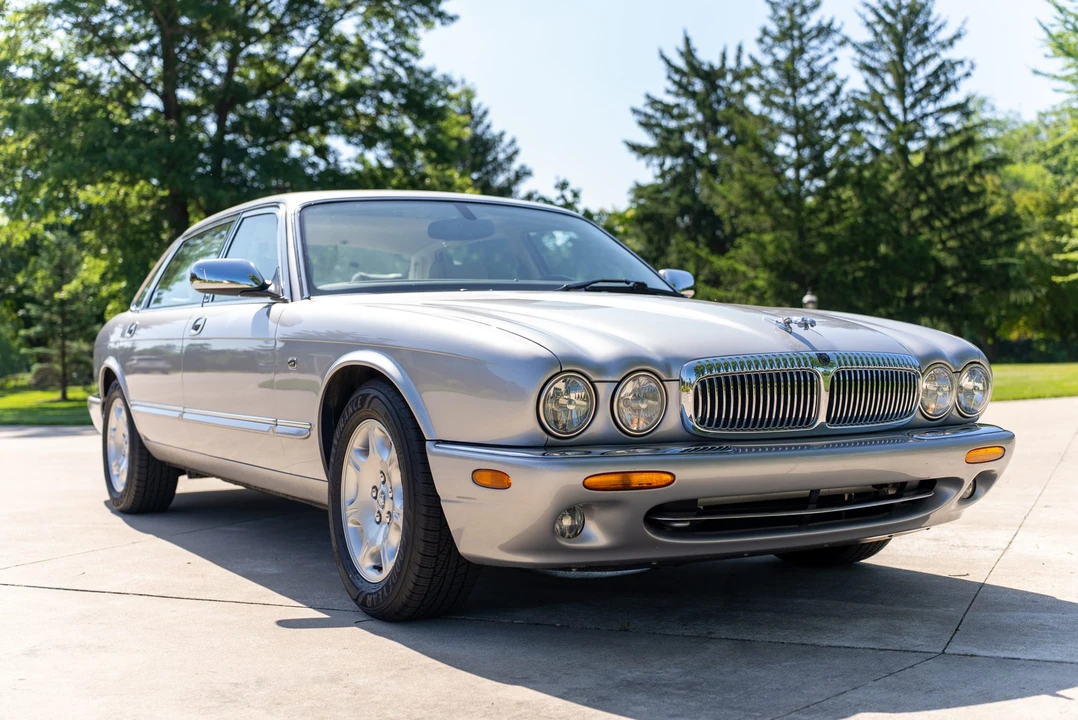 2001 Jaguar X308 XJ - Image 5 of 31