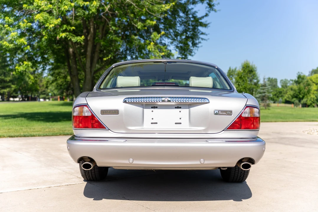 2001 Jaguar X308 XJ - Image 24 of 31