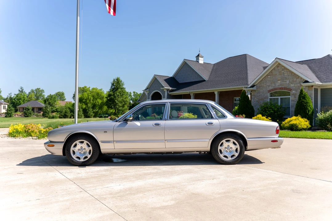2001 Jaguar X308 XJ - Image 17 of 31