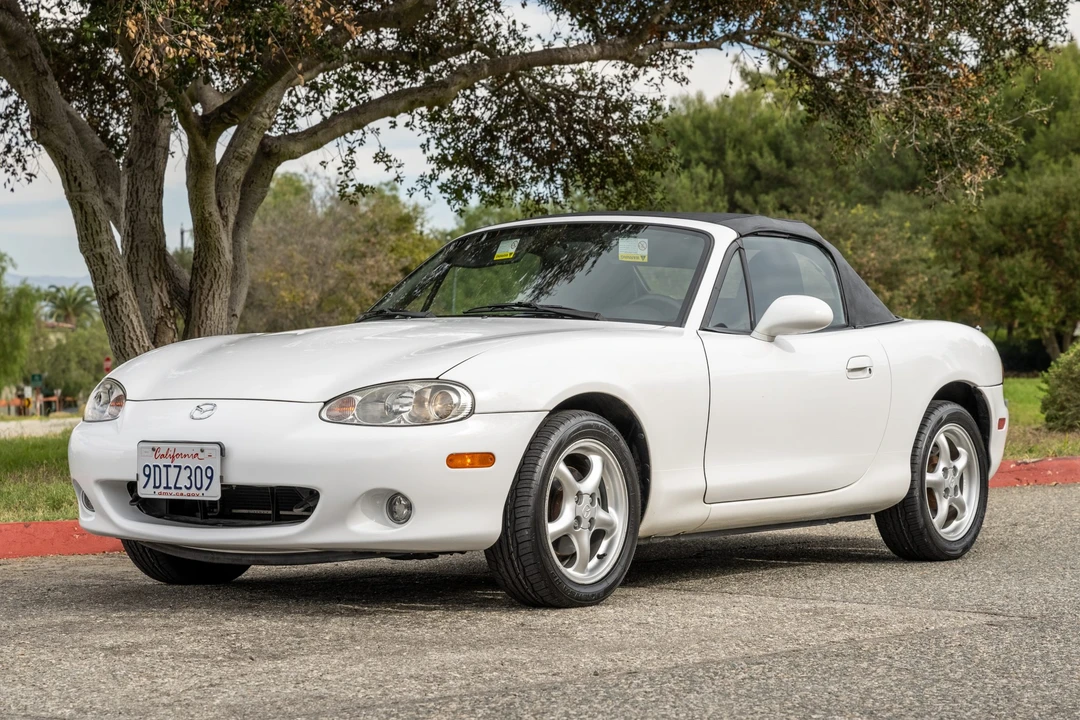 2001 Mazda NB MX-5 Miata - Image 2 of 31