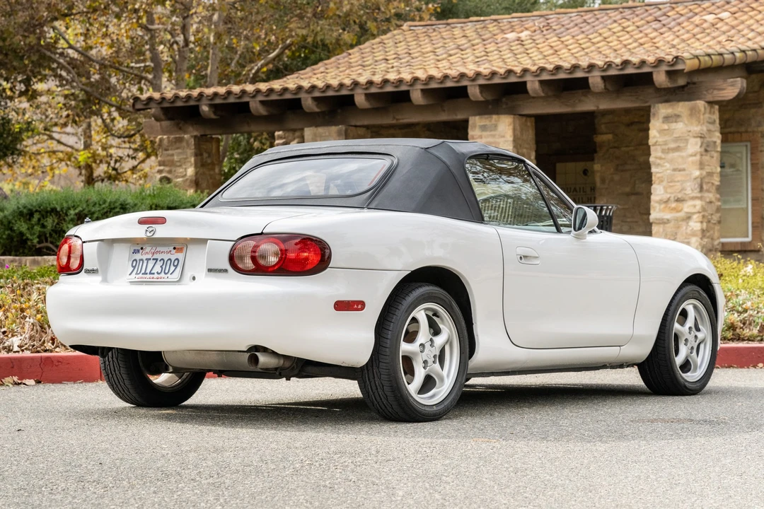 2001 Mazda NB MX-5 Miata - Image 6 of 31