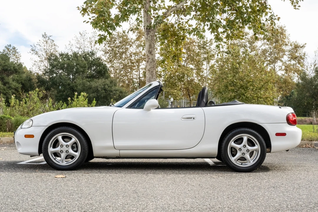 2001 Mazda NB MX-5 Miata - Image 11 of 31