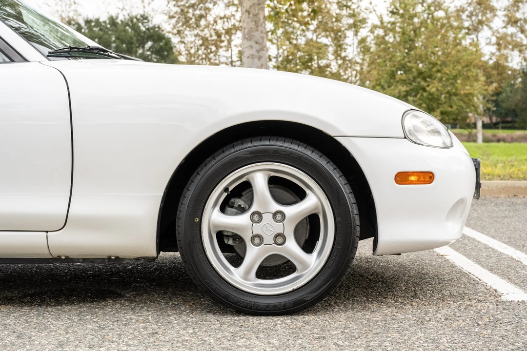2001 Mazda NB MX-5 Miata - Image 27 of 31