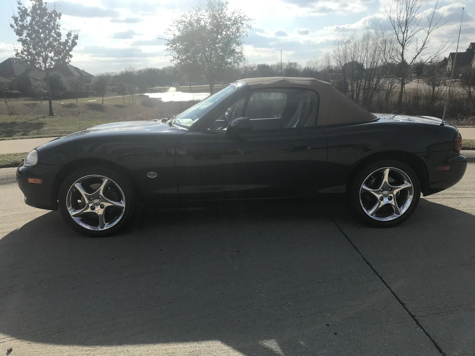 2001 Mazda NB MX-5 Miata - Image 8 of 31