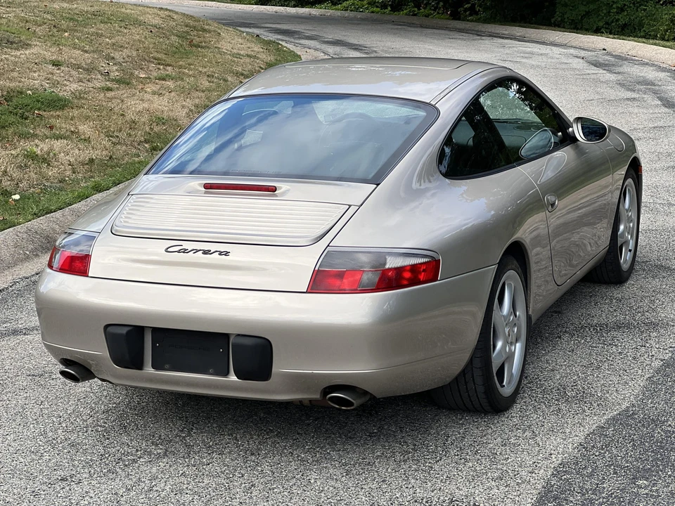 2001 Porsche 996 Carrera - Image 28 of 31