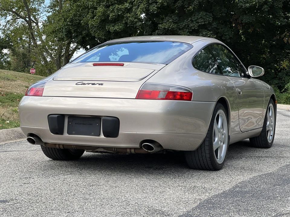 2001 Porsche 996 Carrera - Image 27 of 31