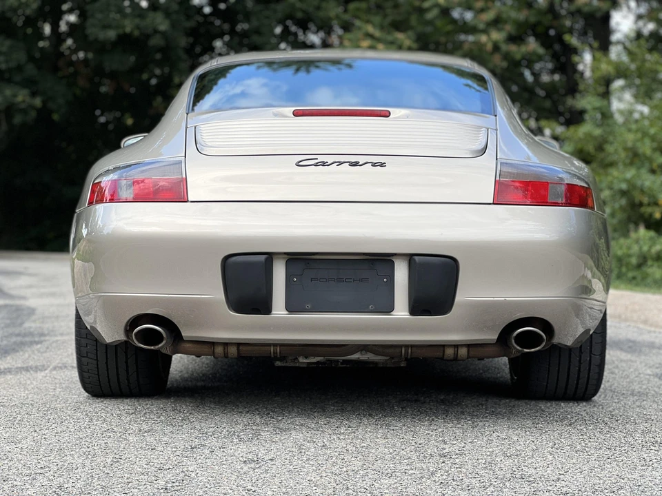 2001 Porsche 996 Carrera - Image 23 of 31