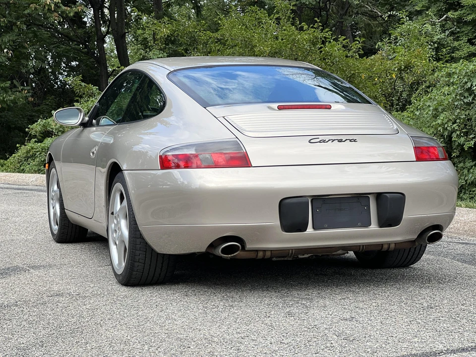 2001 Porsche 996 Carrera - Image 20 of 31