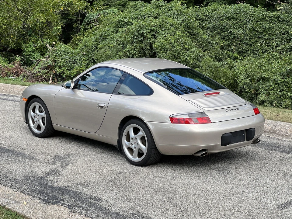 2001 Porsche 996 Carrera - Image 16 of 31