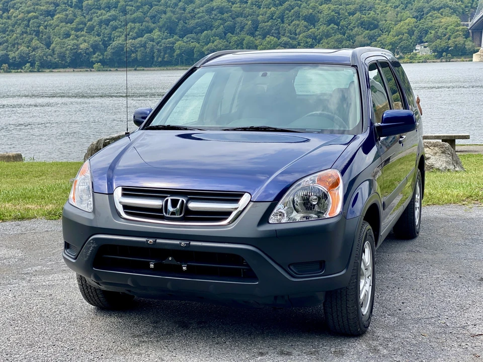 2002 Honda CR-V 2nd Gen - Image 3 of 31