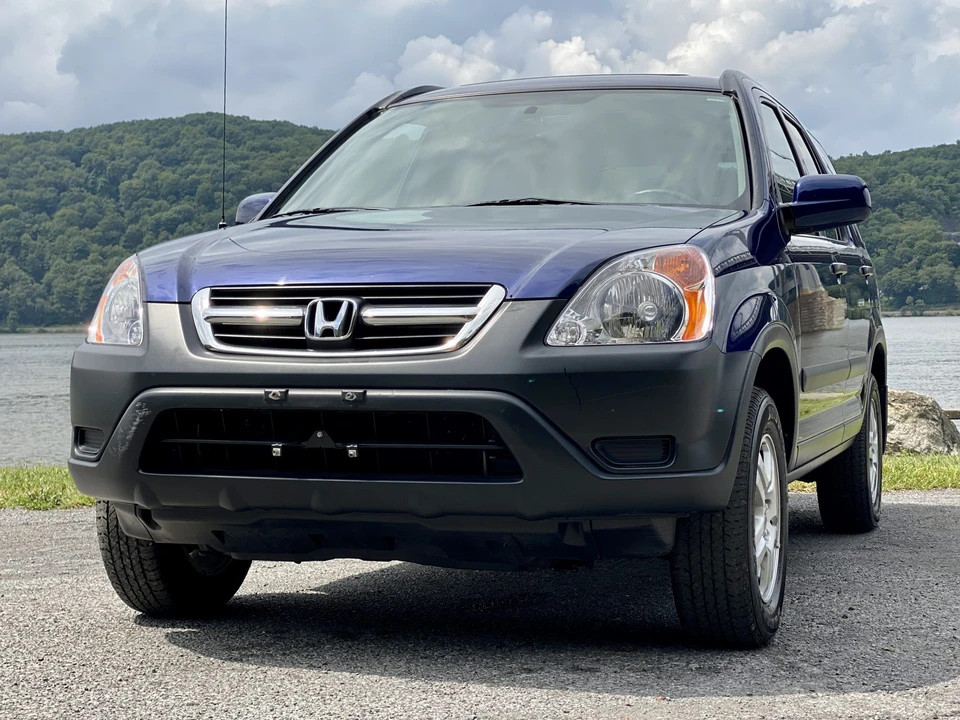 2002 Honda CR-V 2nd Gen - Image 2 of 31