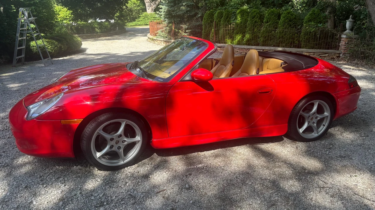 2002 Porsche 996 Carrera - Image 2 of 31