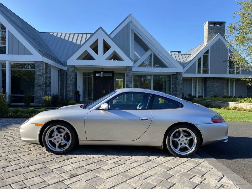 2002 Porsche 996 Carrera - Image 10 of 31