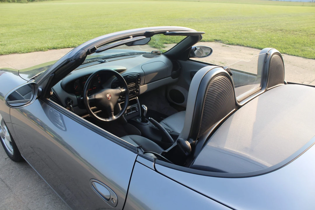 2002 Porsche 986 Boxster - Image 13 of 31
