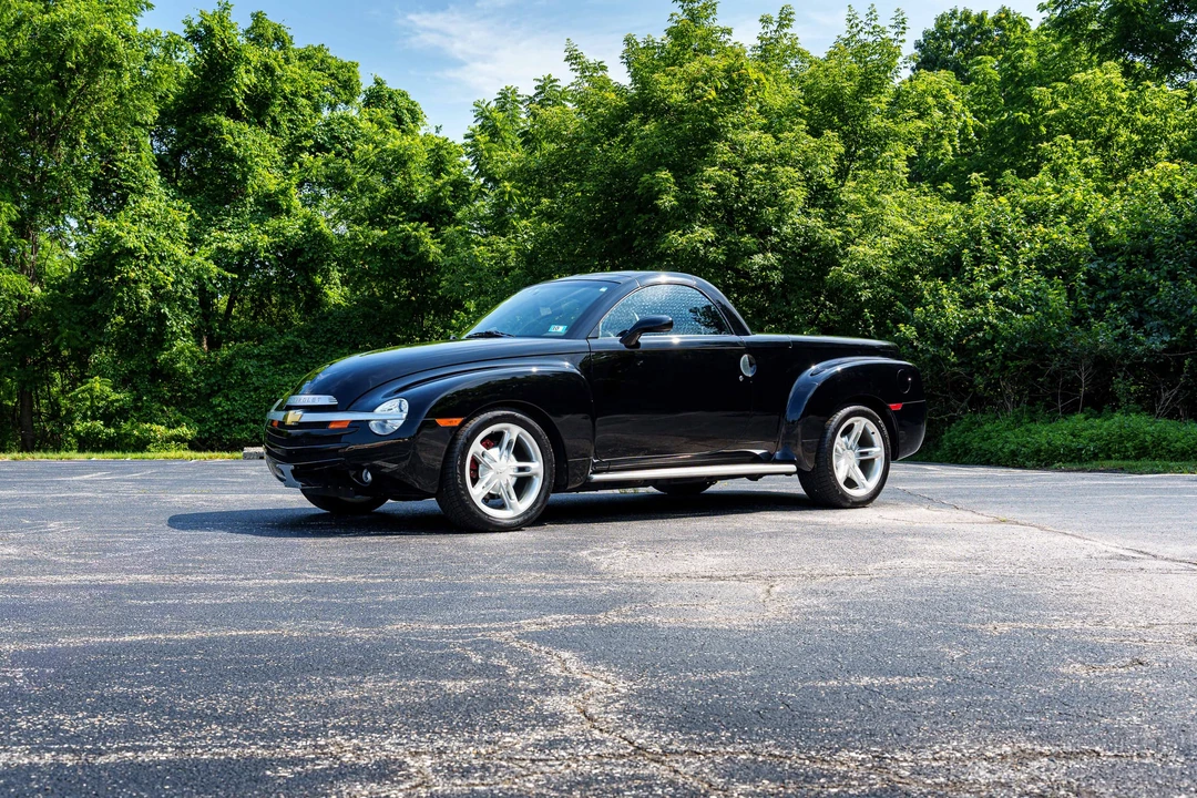 2003 Chevrolet SSR - Image 3 of 31