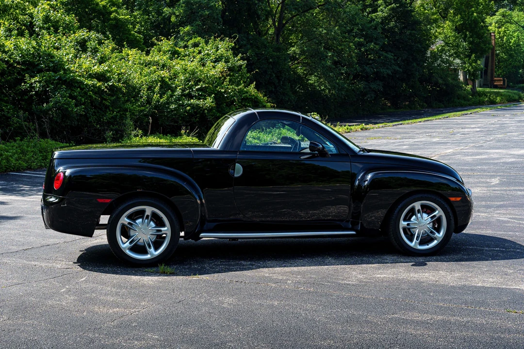 2003 Chevrolet SSR - Image 30 of 31