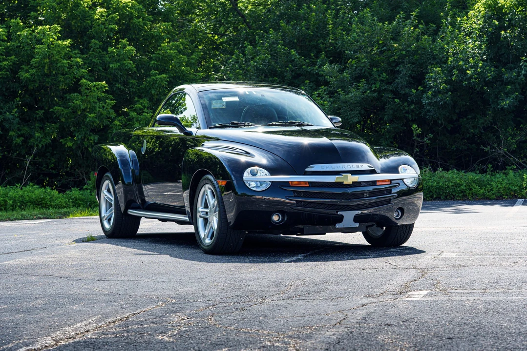 2003 Chevrolet SSR - Image 13 of 31