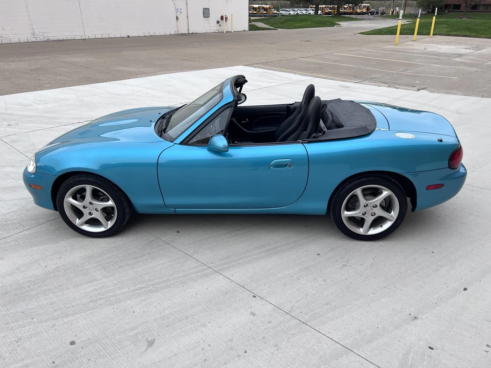2003 Mazda NB MX-5 Miata - Image 12 of 31