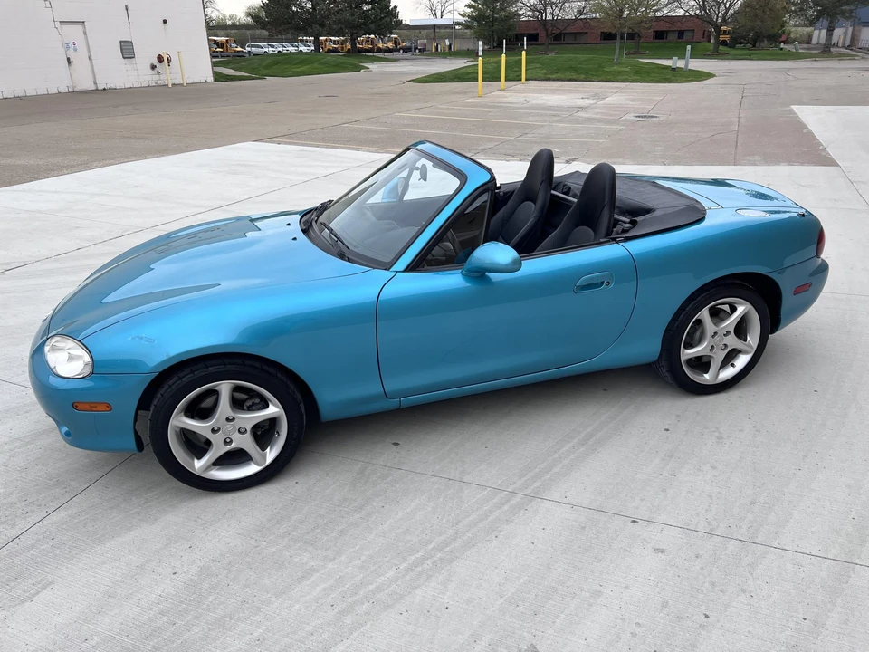 2003 Mazda NB MX-5 Miata - Image 10 of 31