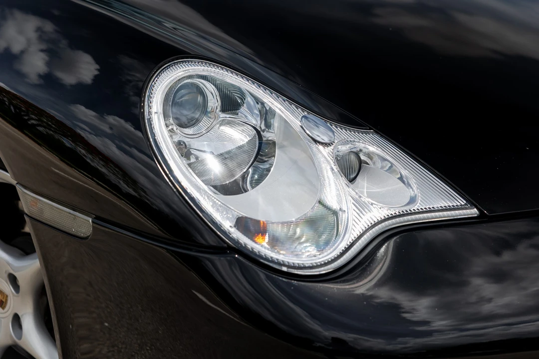2003 Porsche 996 Carrera - Image 16 of 31