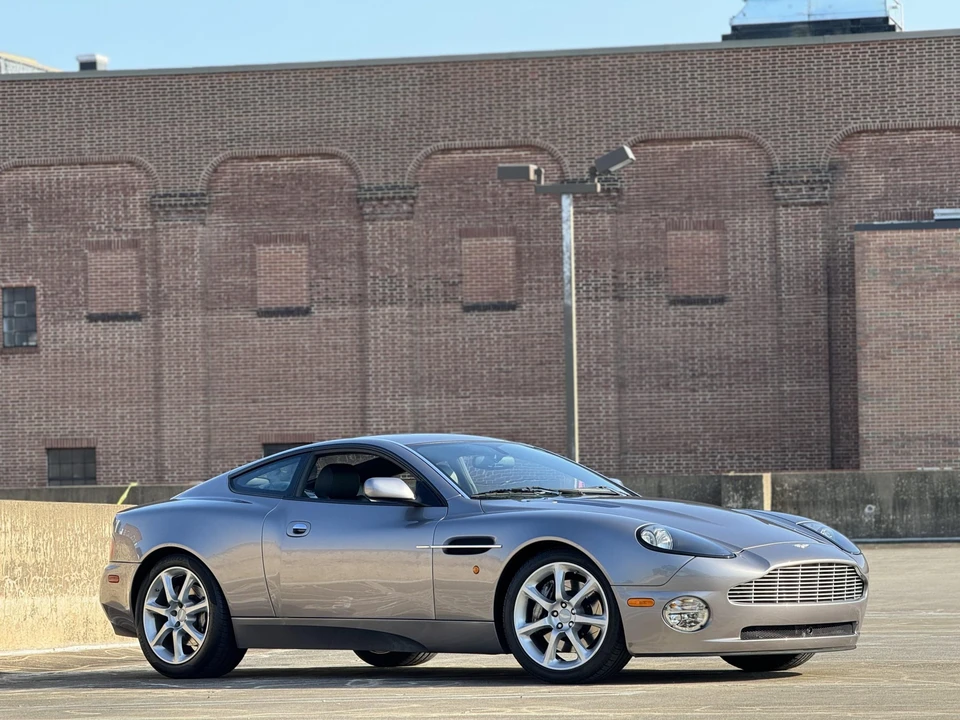 2004 Aston Martin Vanquish 1st Gen - Image 12 of 31