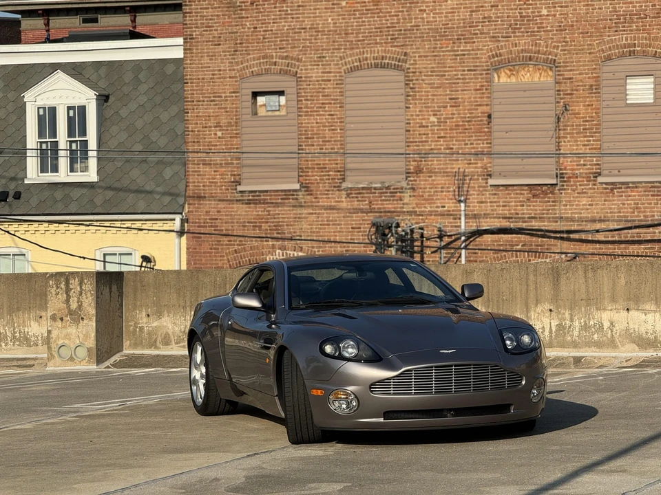 2004 Aston Martin Vanquish 1st Gen - Image 10 of 31