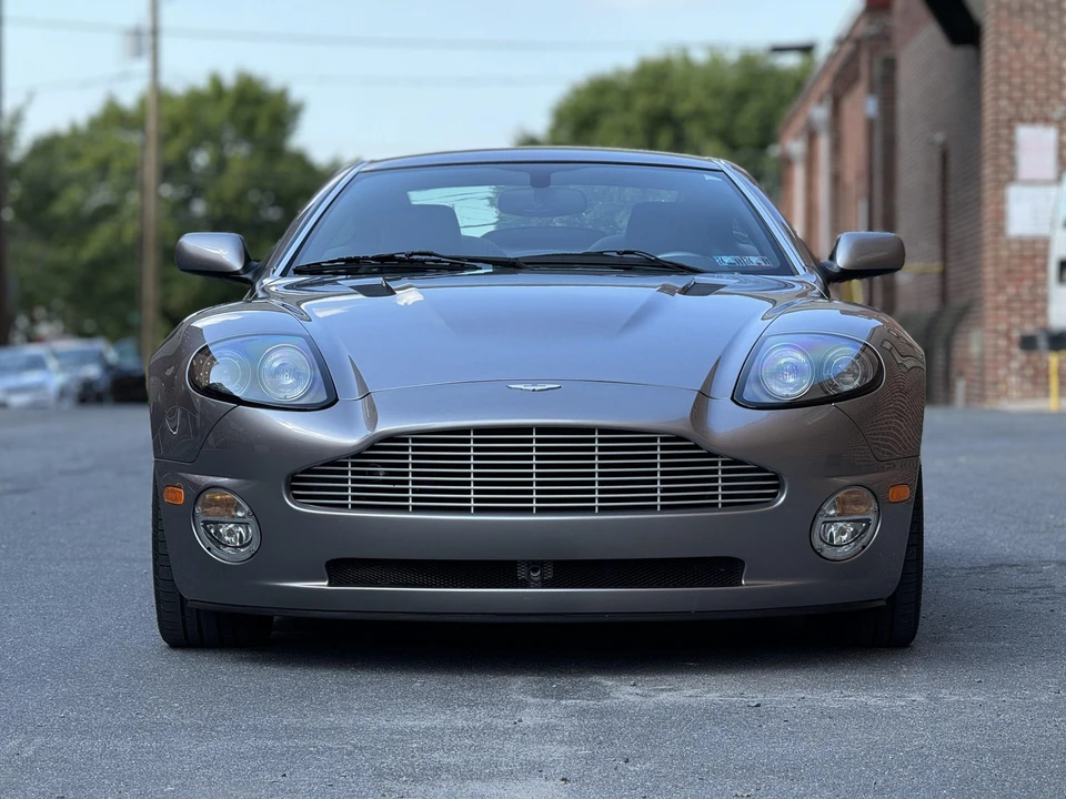 2004 Aston Martin Vanquish 1st Gen - Image 8 of 31