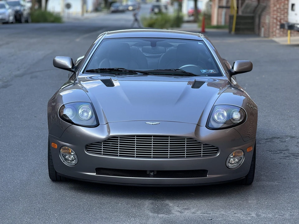2004 Aston Martin Vanquish 1st Gen - Image 7 of 31