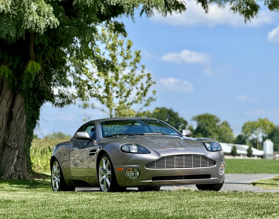 2004 Aston Martin Vanquish 1st Gen - Image 29 of 31
