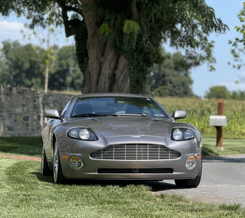 2004 Aston Martin Vanquish 1st Gen - Image 28 of 31