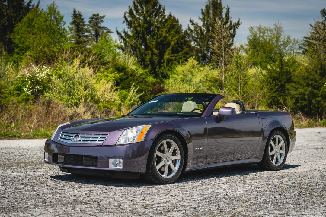 2004 Cadillac XLR - Image 5 of 31
