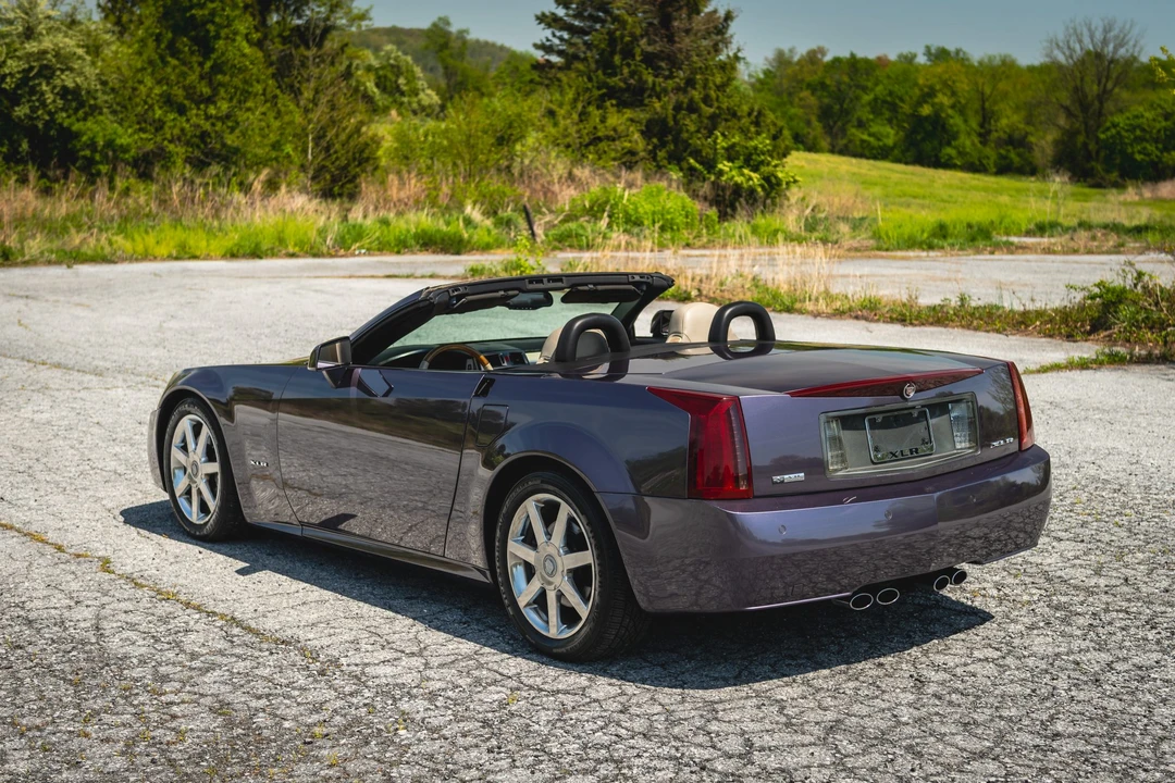 2004 Cadillac XLR - Image 31 of 31