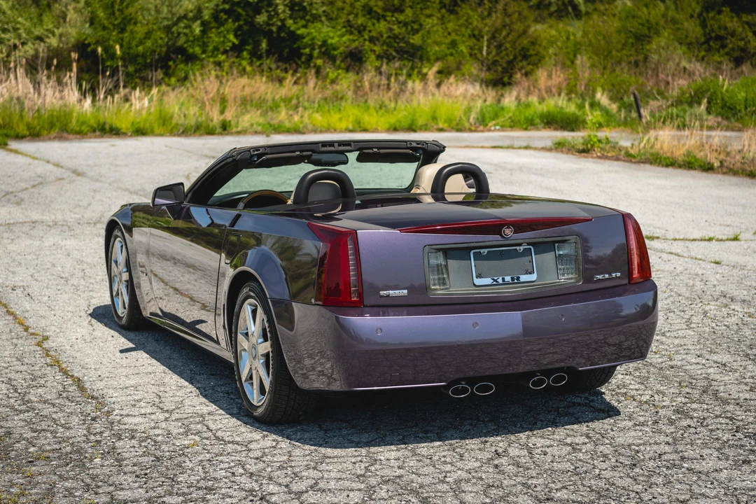 2004 Cadillac XLR - Image 28 of 31