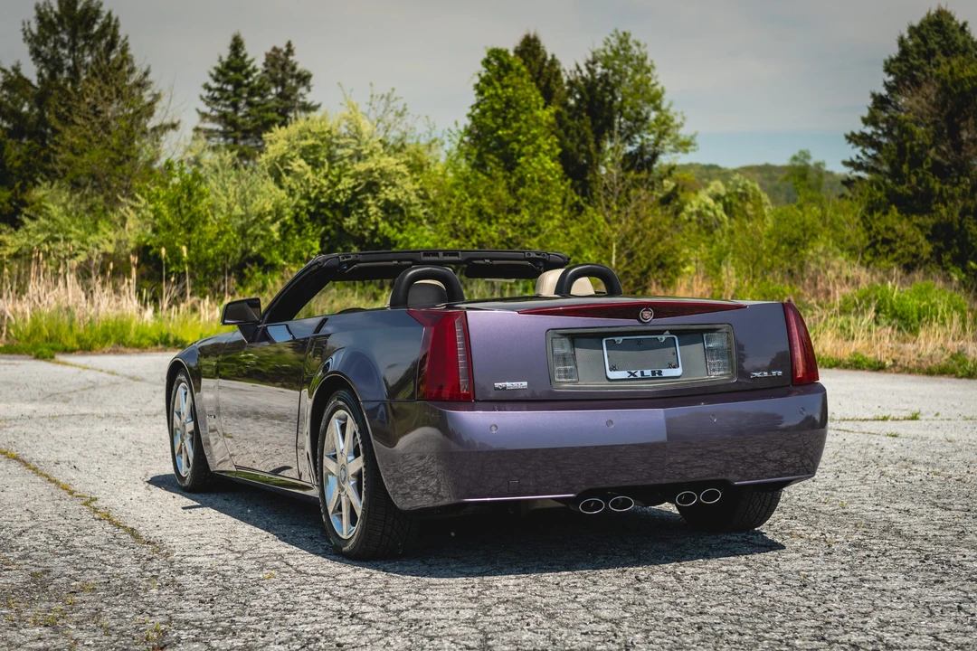 2004 Cadillac XLR - Image 29 of 31