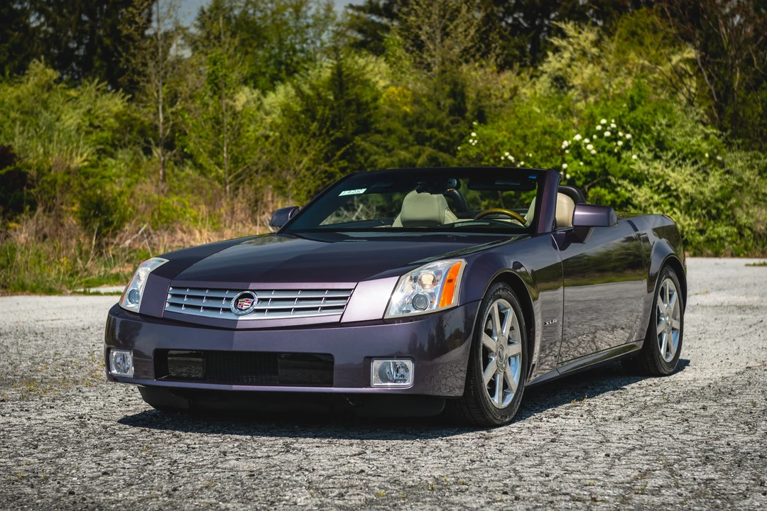 2004 Cadillac XLR - Image 11 of 31