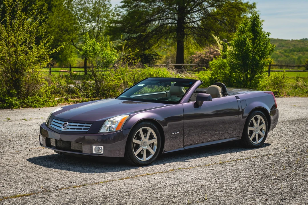 2004 Cadillac XLR - Image 7 of 31