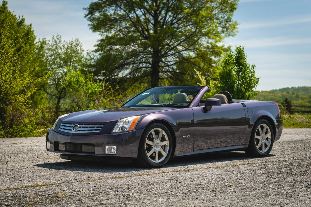 2004 Cadillac XLR - Image 4 of 31