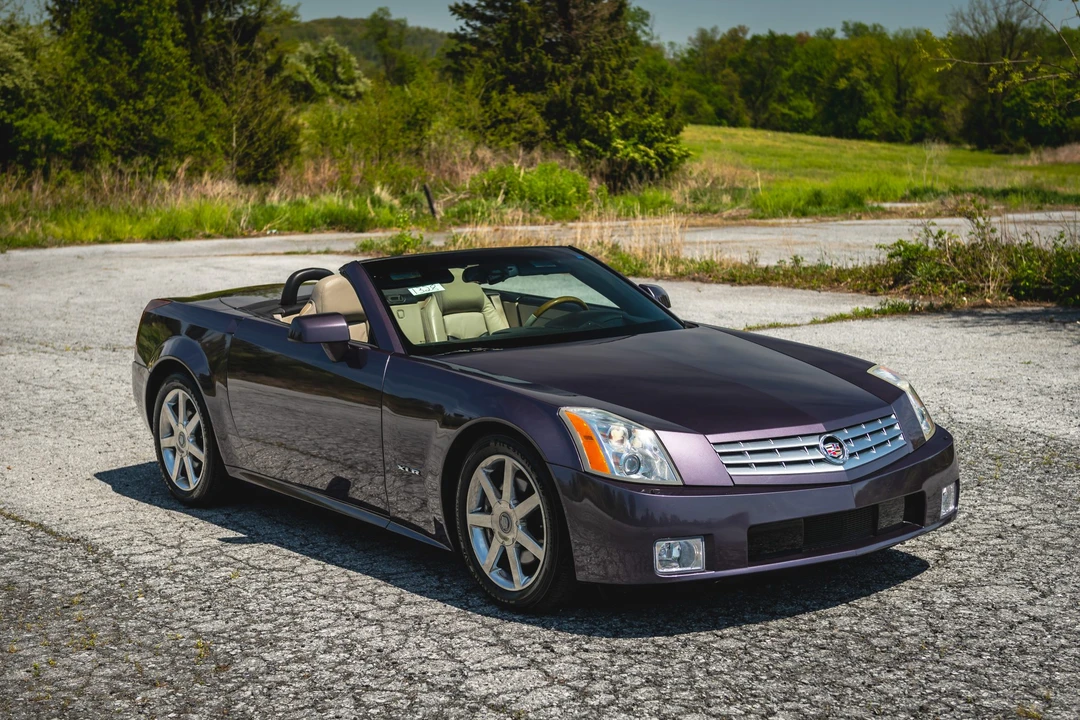 2004 Cadillac XLR - Image 14 of 31