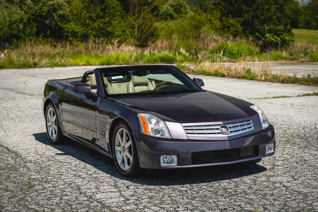 2004 Cadillac XLR - Image 17 of 31