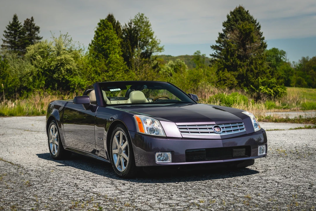 2004 Cadillac XLR - Image 15 of 31