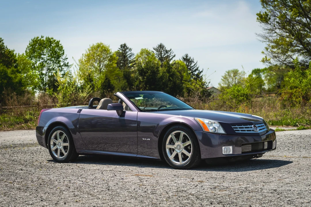 2004 Cadillac XLR - Image 19 of 31
