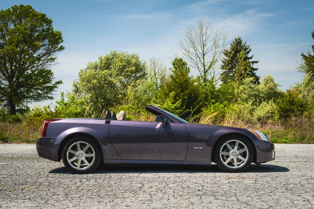 2004 Cadillac XLR - Image 20 of 31