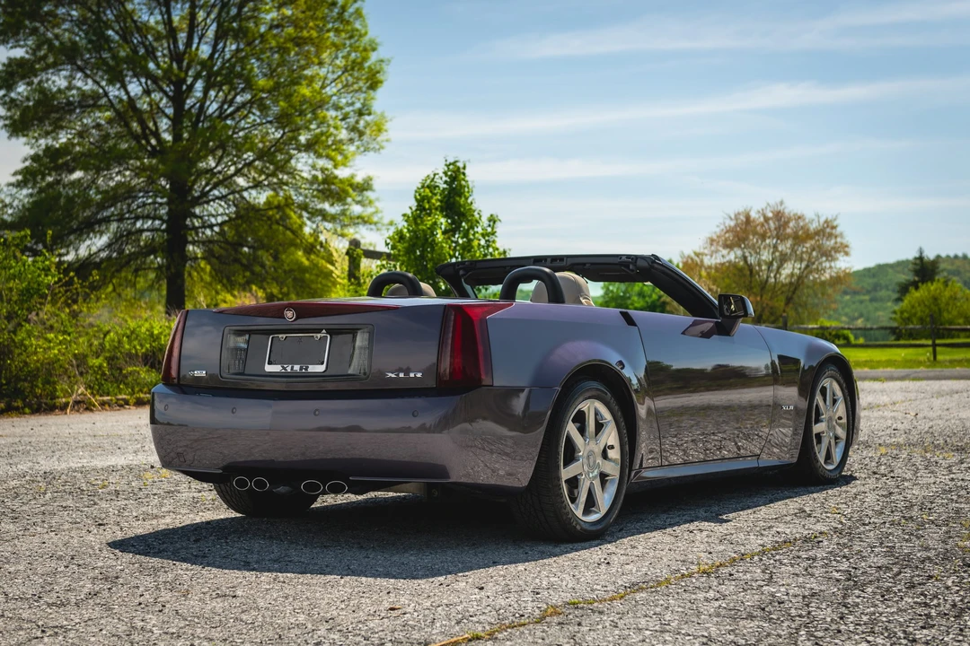 2004 Cadillac XLR - Image 23 of 31