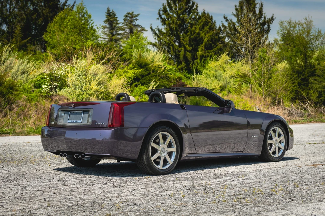 2004 Cadillac XLR - Image 22 of 31