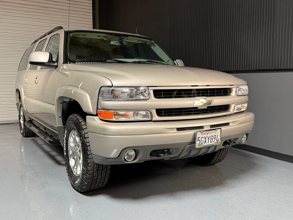 2004 Chevrolet Suburban 9th Gen - Image 29 of 31