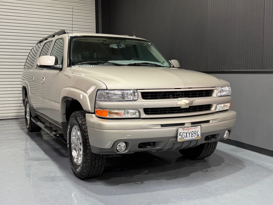 2004 Chevrolet Suburban 9th Gen - Image 28 of 31