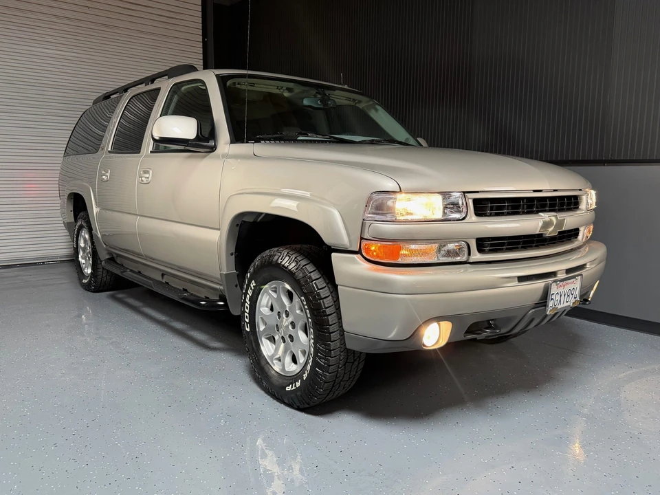 2004 Chevrolet Suburban 9th Gen - Image 22 of 31